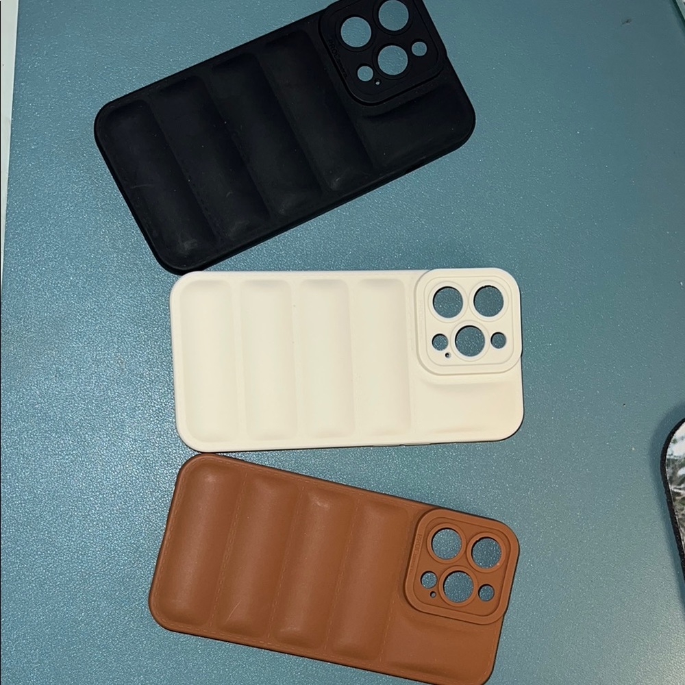 Black and White Textured Smartphone Cases for Multi-Lens Phones  - iPhone 13 PRO